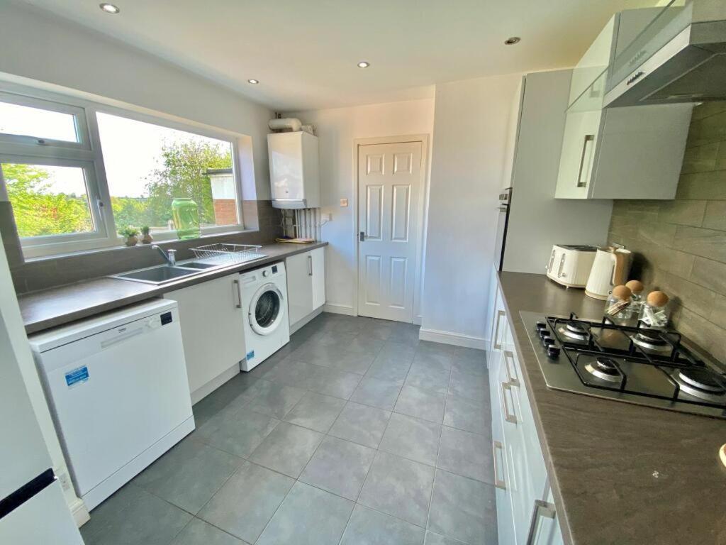 Coventry Huge 4Bed 2Bath Private Parking Nec By Empower Homes Exterior foto